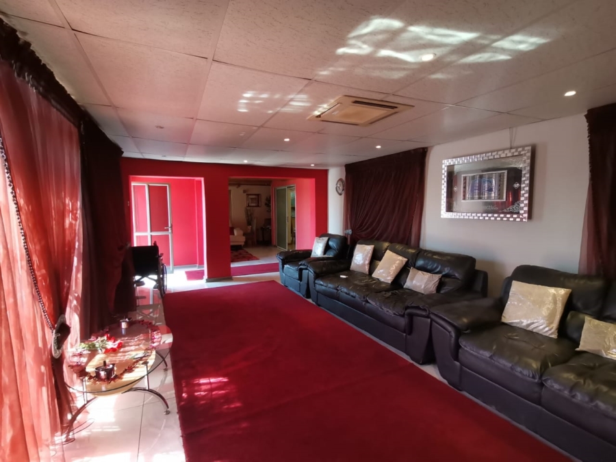 3 Bedroom Property for Sale in Karlienpark North West